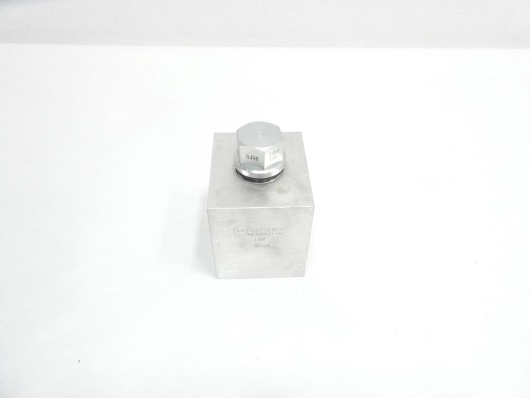 SUN HYDRAULICS IAP 9GW8 HYDRAULIC VALVE MANIFOLD