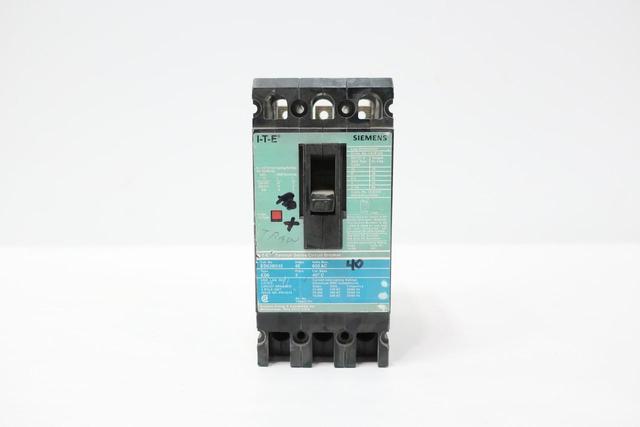 SIEMENS ED63B040 MOLDED CASE CIRCUIT BREAKER 3P 40A 600V-AC