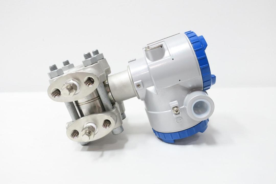 FUJI FKCT11V5AVCYYAA DIFFERENTIAL PRESSURE TRANSMITTER 28V-DC