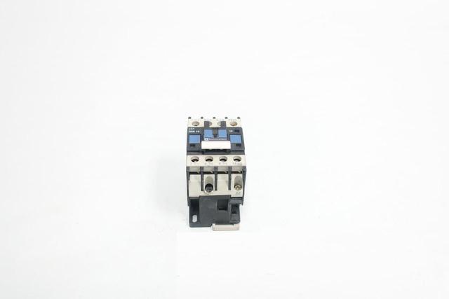 TELEMECANIQUE LC1 D09 10 AC CONTACTOR 24V-AC 20A AMP 5HP