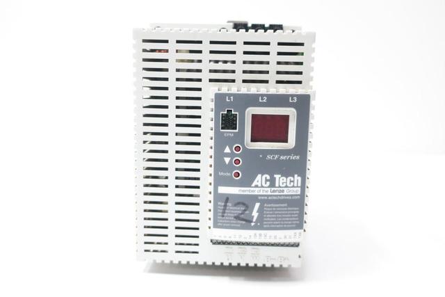 LENZE AC TECH SF475 VARIABLE FREQUENCY DRIVE 400/480V-AC 0-240HZ 0-460V-AC 7.5HP