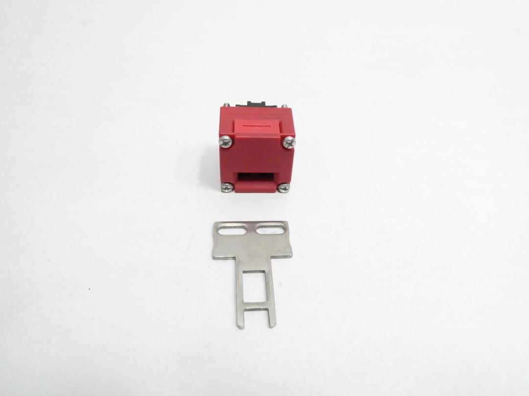 FANUC A55L-0001-0285 GUARD LOCK SAFETY DOOR SWITCH