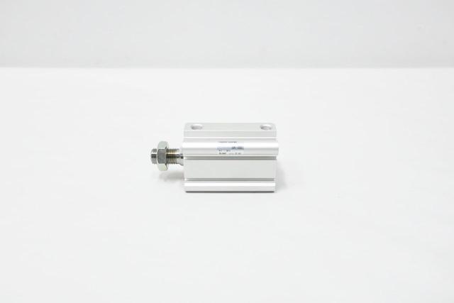 SMC CQ2B32-50DCMZ DOUBLE ACTING PNEUMATIC CYLINDER 1/2IN 1/8IN NPT 1MPA