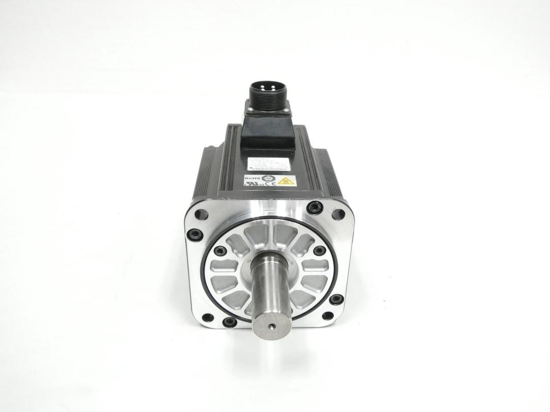 YASKAWA SGMSV-30A3A21 SERVO MOTOR 3KW 3000RPM 9.8NM 200V-AC