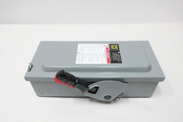 SQUARE D CH361 FUSIBLE DISCONNECT SWITCH 3P 30A AMP 600V-AC