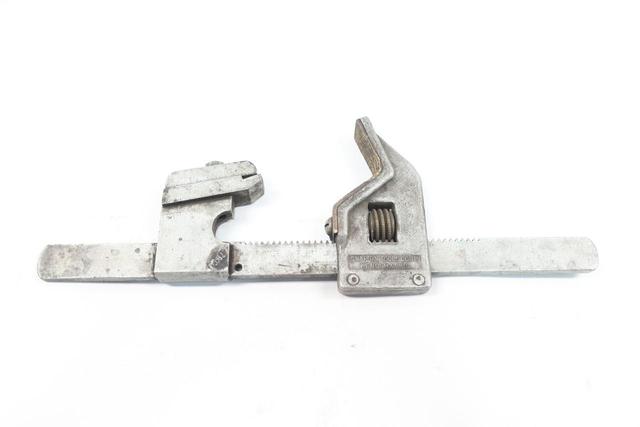 SNAP-ON TR-20 THREAD CHASER REPAIR RE-THREADING TOOL