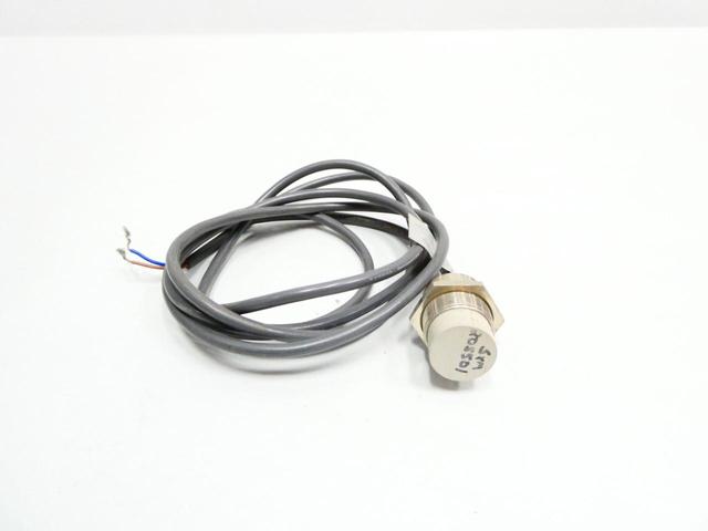 OMRON E2E-X18MY1-US PROXIMITY SENSOR 24-240V-AC