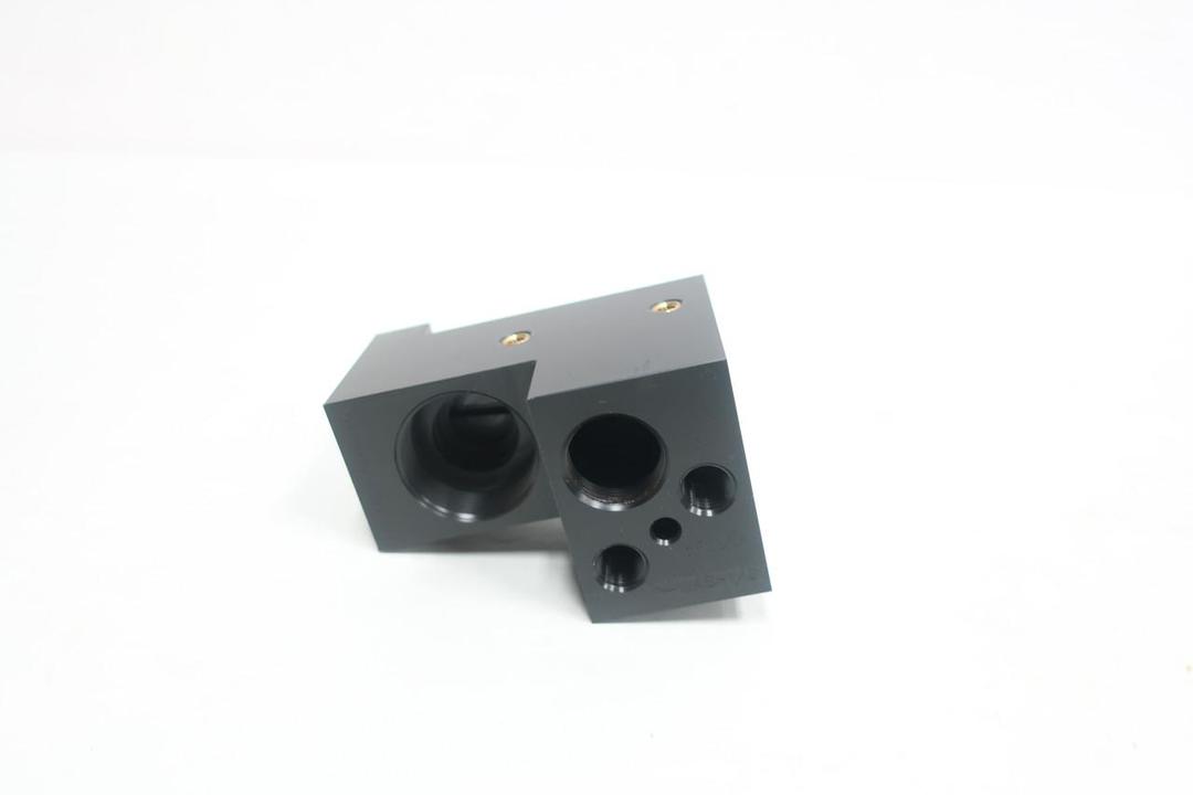 FANUC EO-4657-560-001 SOLENOID VALVE MANIFOLD