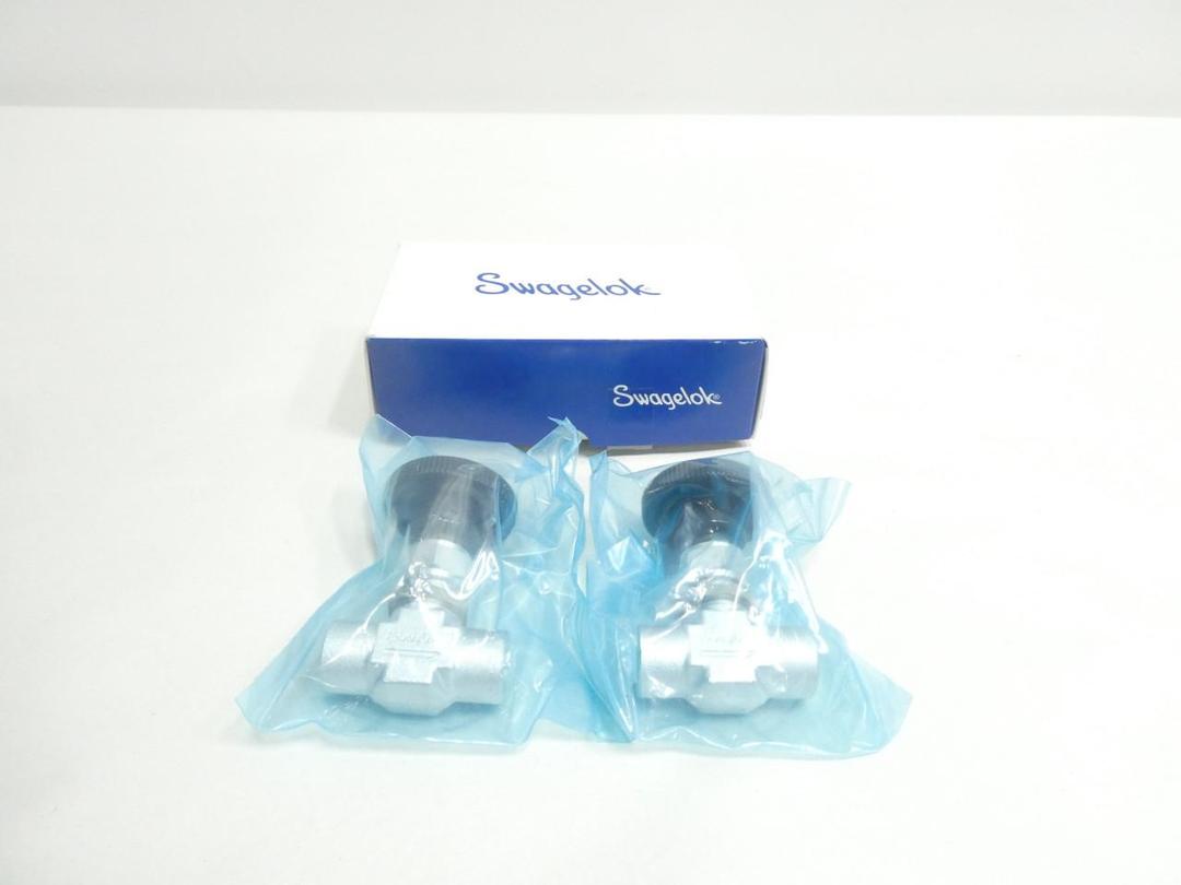 BOX OF 2 SWAGELOK S-1VF4 MANUAL STEEL NEEDLE VALVE 3000PSI 1/4IN NPT