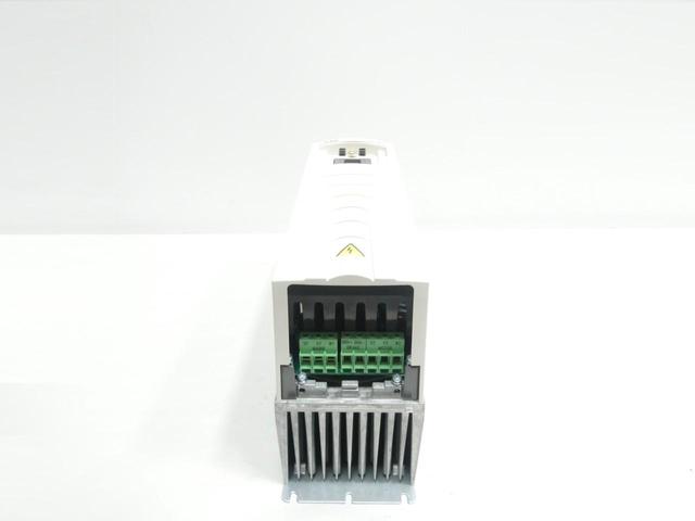 ABB ACH550-UH-023A-4 AC VFD DRIVE 380-480V-AC 0-500HZ 0-480V-AC 15HP