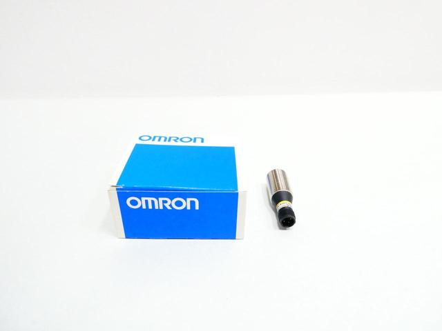 OMRON E2E-X7D1-P1 PROXIMITY SWITCH 12-24V-DC