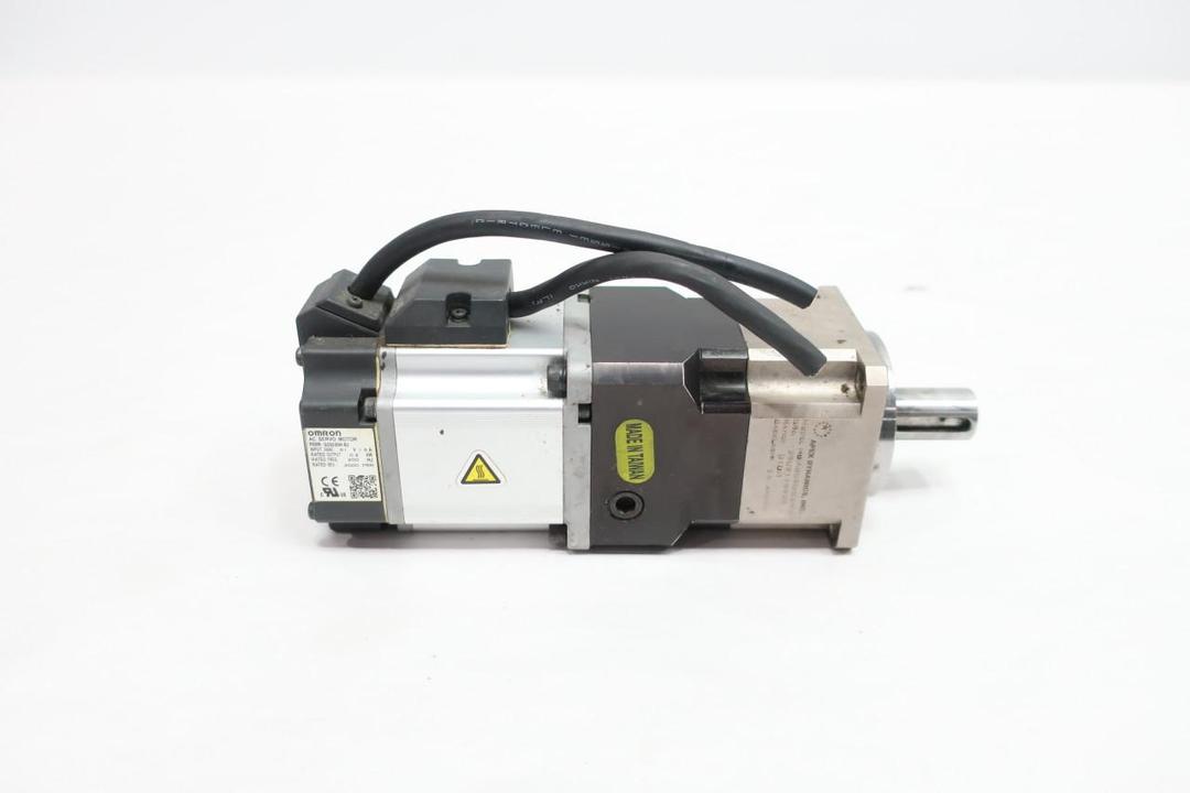OMRON R88M-G20030H-S2 SERVO MOTOR 3PH 0.2KW 3000RPM 91V-AC