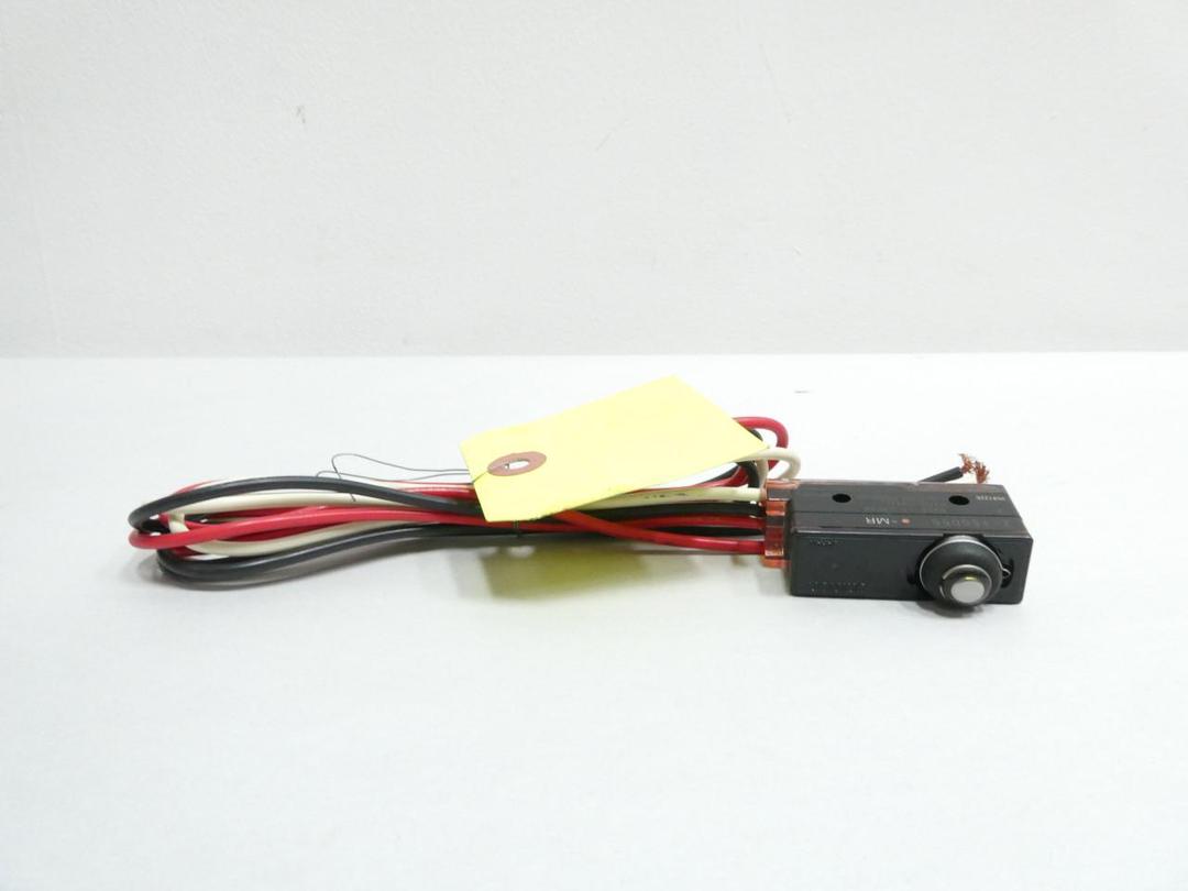 OMRON Z-15GD55-MR BASIC SWITCH 125/250V-AC/DC