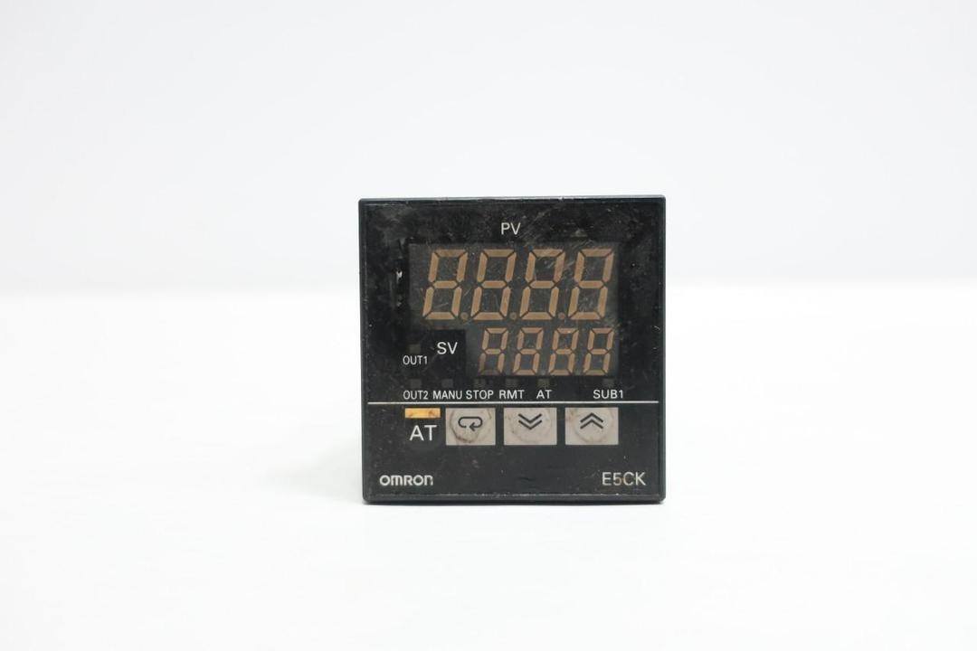 OMRON E5CK DIGITAL TEMPERATURE CONTROLLER