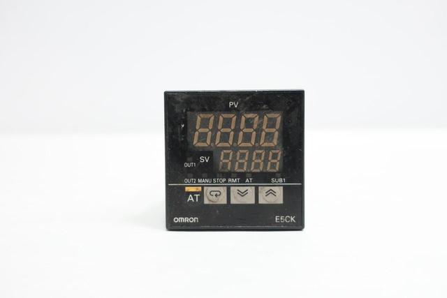 OMRON E5CK DIGITAL TEMPERATURE CONTROLLER
