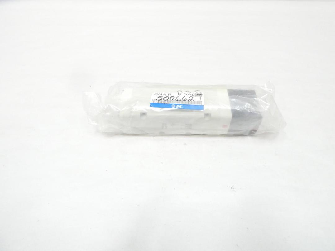 SMC VQC5101-51 SOLENOID VALVE PLUG IN 1MPA
