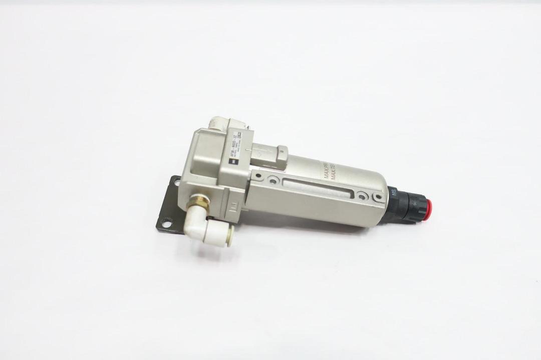 SMC AF30-N02D-2Z PNEUMATIC FILTER 150PSI