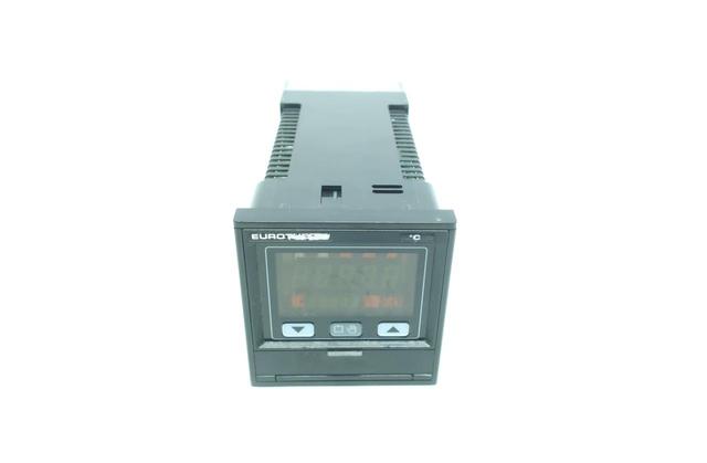 EUROTHERM 818S/TC/R4MA20 TEMPERATURE CONTROLLER