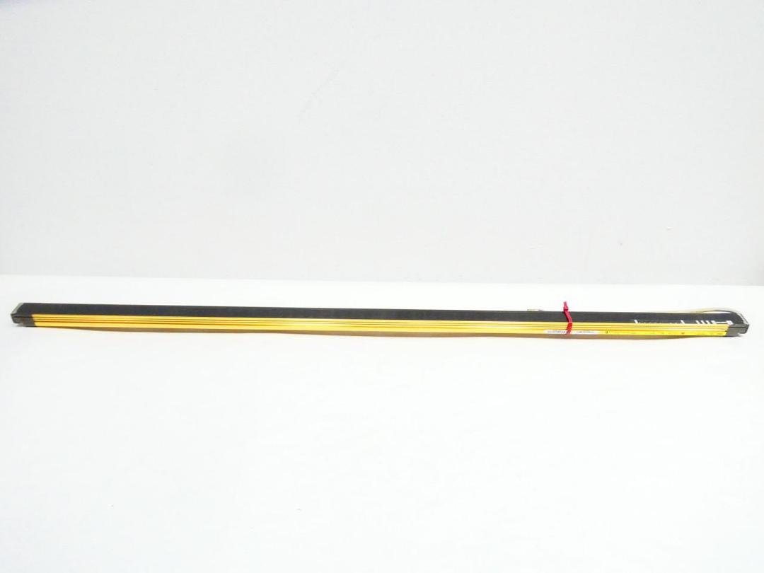 OMRON F3SJ-A1055P20-L LIGHT CURTAIN EMITTER 24V-DC 1055MM