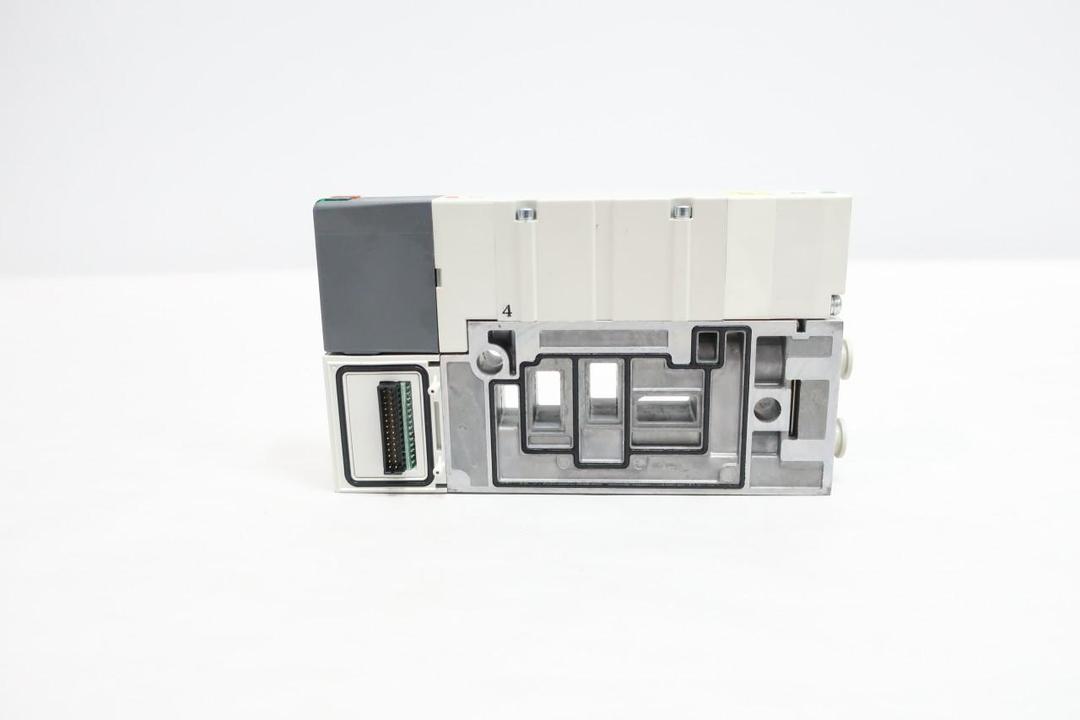 SMC VQC4401-51 PNEUMATIC SOLENOID VALVE 1MPA
