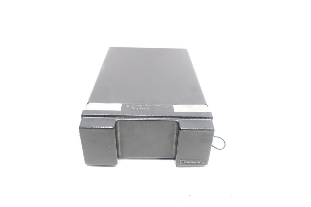 TEKTRONIX TELEQUIPMENT D34 OSCILLOSCOPE