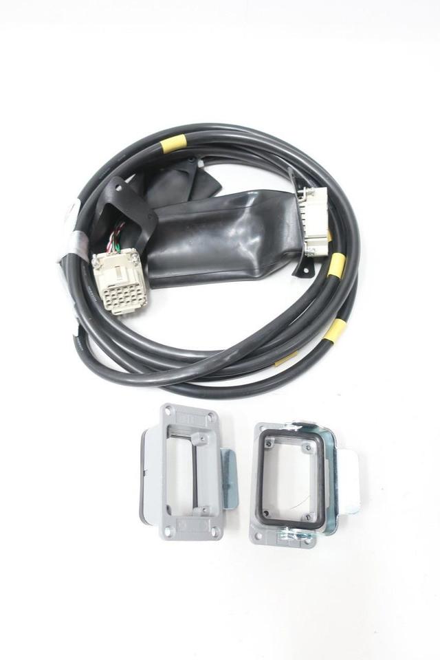 Câble FANUC 14,5 Mètres Référence A6604004-T082 (A6604004T082L14R53) - Neuf