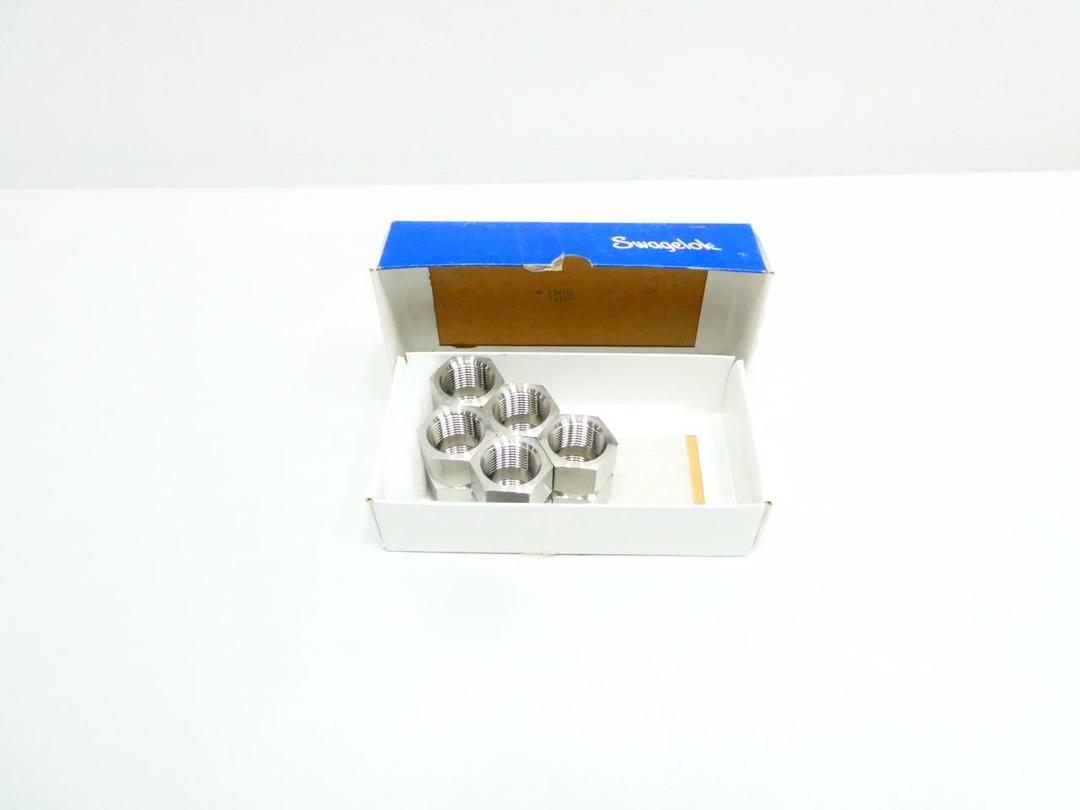 BOX OF 5 SWAGELOK SS-12-HCG STAINLESS PIPE COUPLING 3/4IN