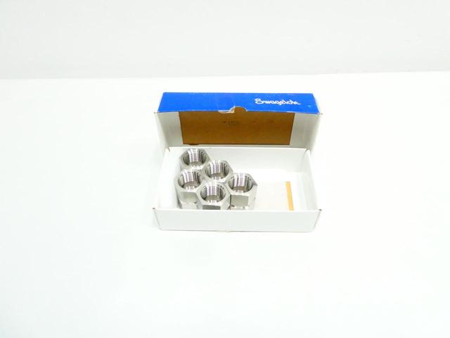 BOX OF 5 SWAGELOK SS-12-HCG STAINLESS PIPE COUPLING 3/4IN