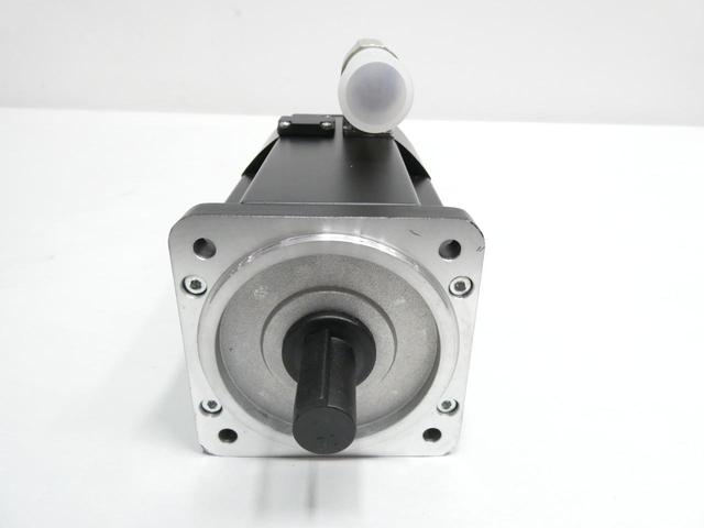B&R 8LSA35.DB060S000-3 SERVO MOTOR 1005W 2.3NM 400V-AC