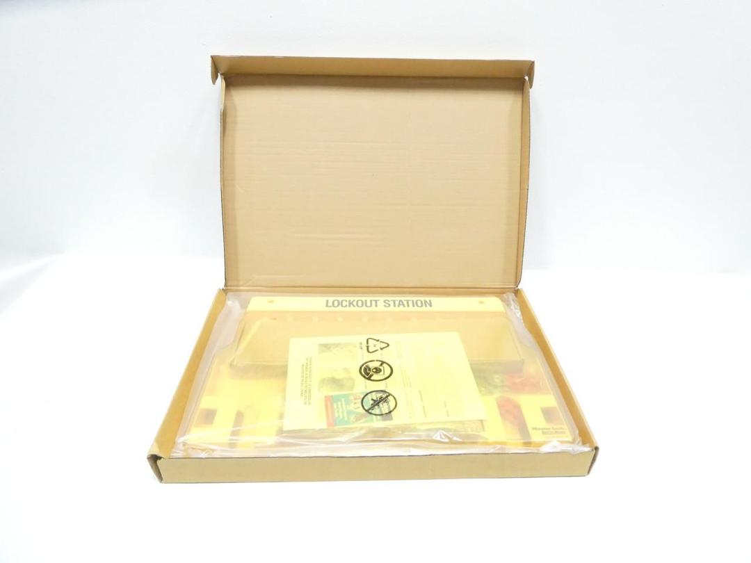 MASTER LOCK 1483 SAFETY SERIES PADLOCK STATION
