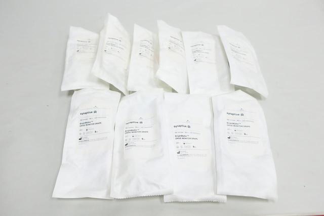 BOX OF 10 SYNAPTIVE MEDICAL SYN-0044 BRIGHTMATTER DRIVE MONITOR DRAPE
