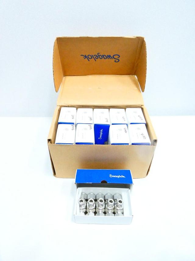 BOX OF 50 SWAGELOK SS-1010-3-10-6 STAINLESS TEE FITTING 3/8IN X 5/8IN TUBE