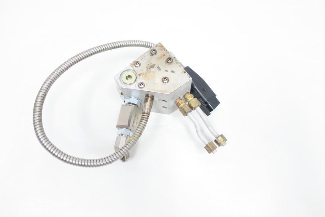 NORDSON MB2-01202ACATRBSPF43 8530625 HOT MELT GLUE APPLICATOR 200W 230V-AC