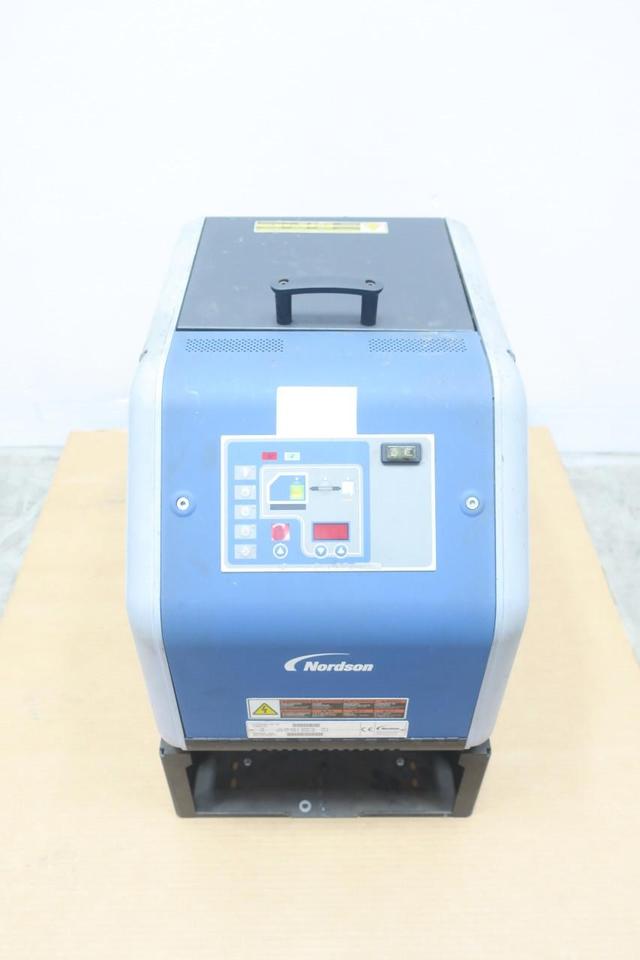 NORDSON 1069737 DURABLUE 16 240V-AC HOT MELT GLUE MACHINE