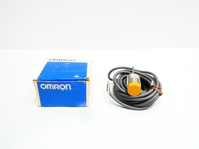 OMRON TL-X18MY2 45-260V-AC PROXIMITY SWITCH