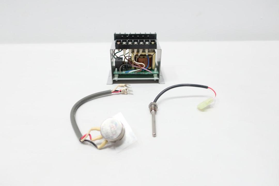 KANTO SEIKI KT2-F15-200 200V-AC TEMPERATURE CONTROLLER