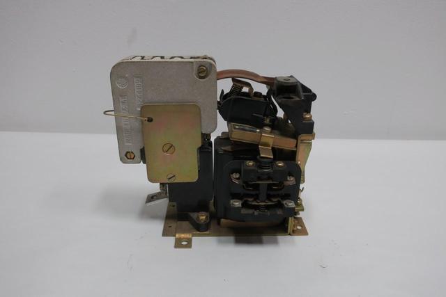 GENERAL ELECTRIC GE IC28001621AM3H DC CONTACTOR 115/120V-DC 600V-DC 100A AMP