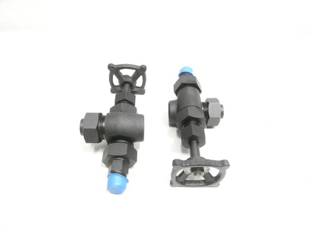 SET OF 2 JERGUSON SERIES 56A MANUAL STEEL GAGE VALVE 3/4IN X 3/4IN X 1/2IN