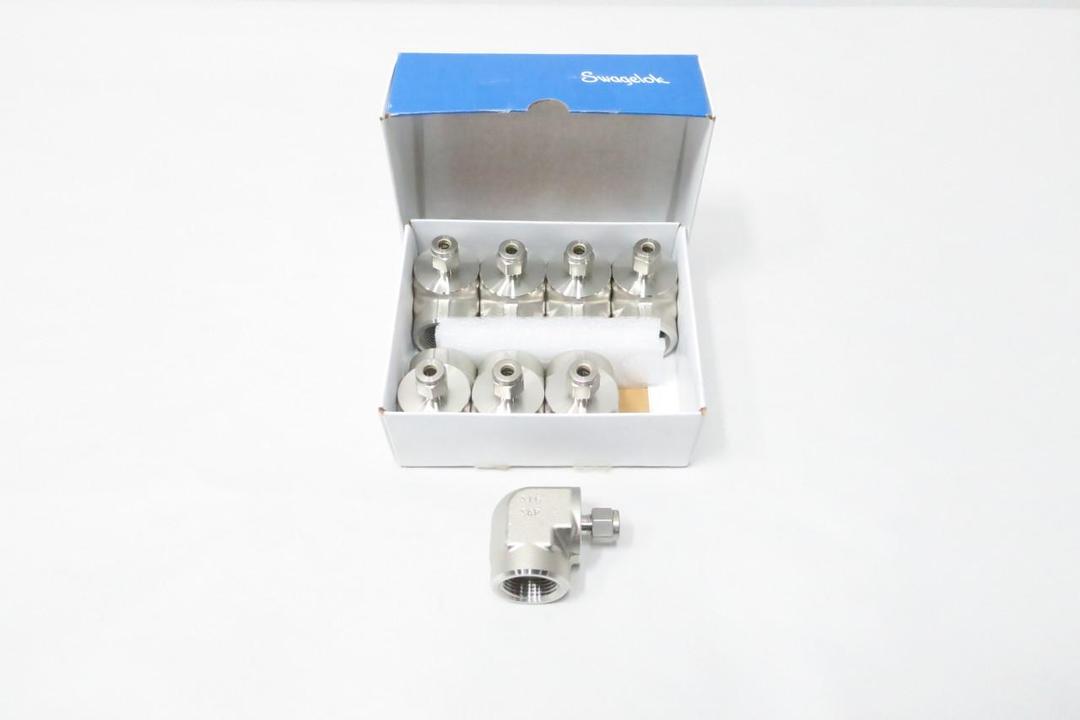 BOX OF 8 SWAGELOK SS-400-8-12 STAINLESS PIPE ELBOW 1/4IN TUBE X 3/4IN NPT