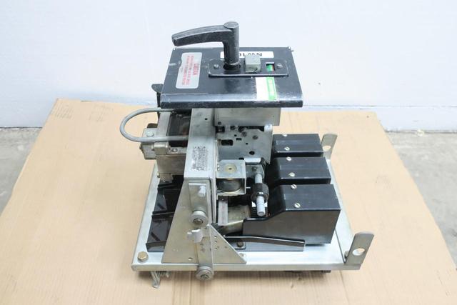 WESTINGHOUSE DB25 SIZE 600 AIR CIRCUIT BREAKER 2500A AMP 600V-AC 250V-DC