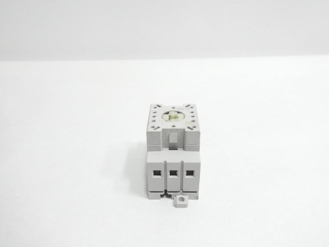 ALLEN BRADLEY 194E-E16-1753 DISCONNECT SWITCH 3P 16A AMP 600V-AC