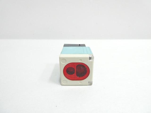 SIEMENS 3RG7240-3CH00 PROXIMITY SWITCH 10-30V-DC