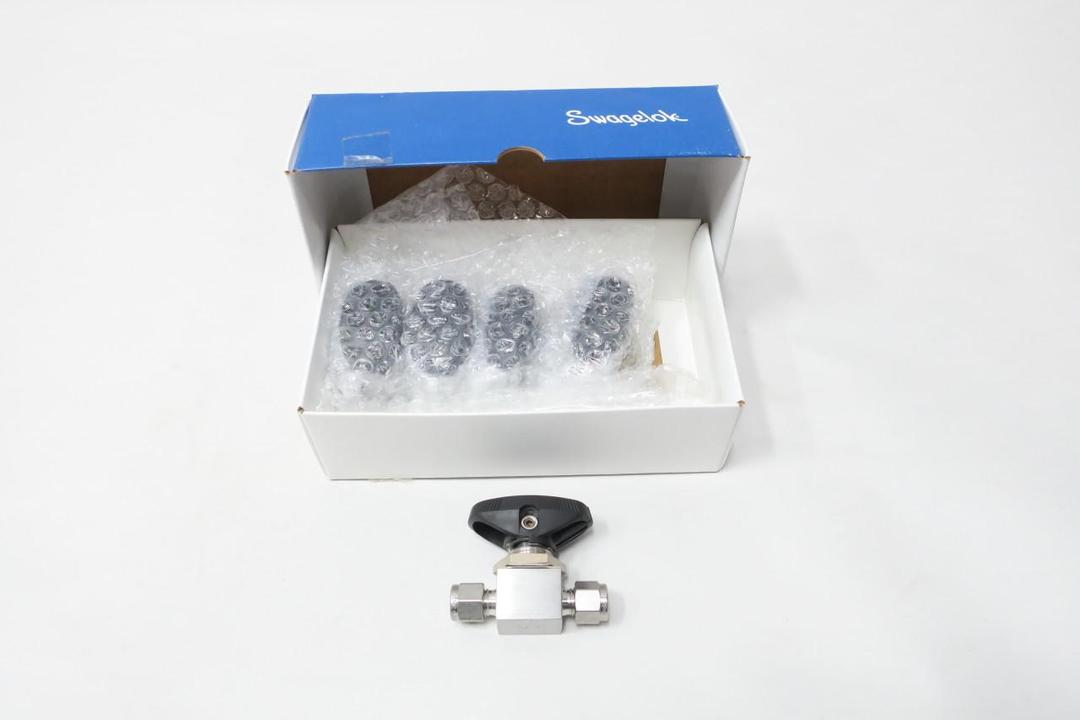 BOX OF 5 SWAGELOK SS-43GS4-K MANUAL STAINLESS BALL VALVE 1/4IN TUBE