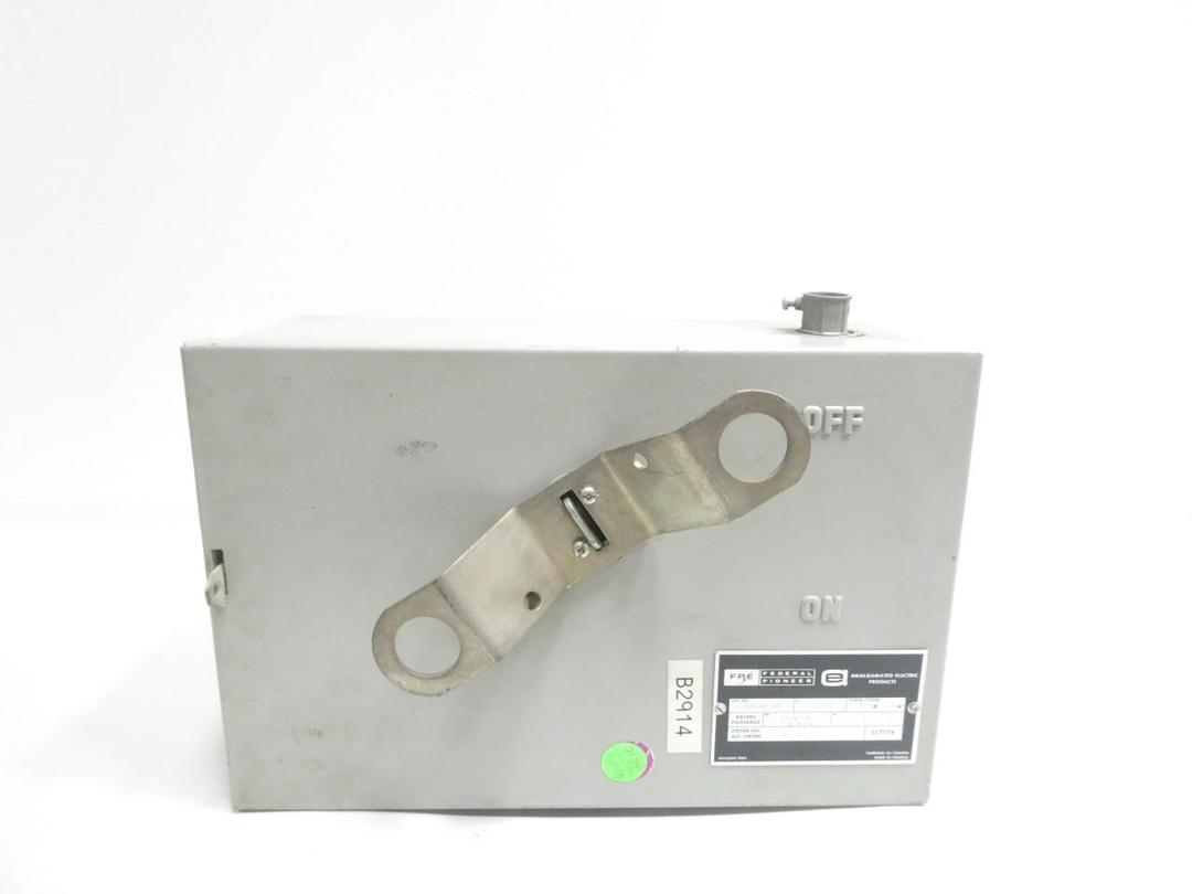 FEDERAL PIONEER LBS1531BCL FUSIBLE DISCONNECT SWITCH 3P 30A AMP 600V-AC