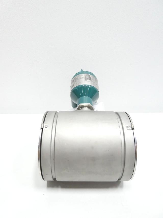 YOKOGAWA AXF100C-PNCE1H-AA11-2NB/FF1/SCT/GA/X1/HF2 MAGNETIC FLOW METER 4IN