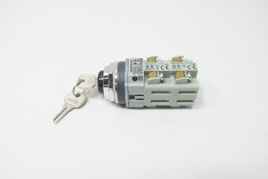 IDEC ASD3K22N-309 3 POS KEY SWITCH
