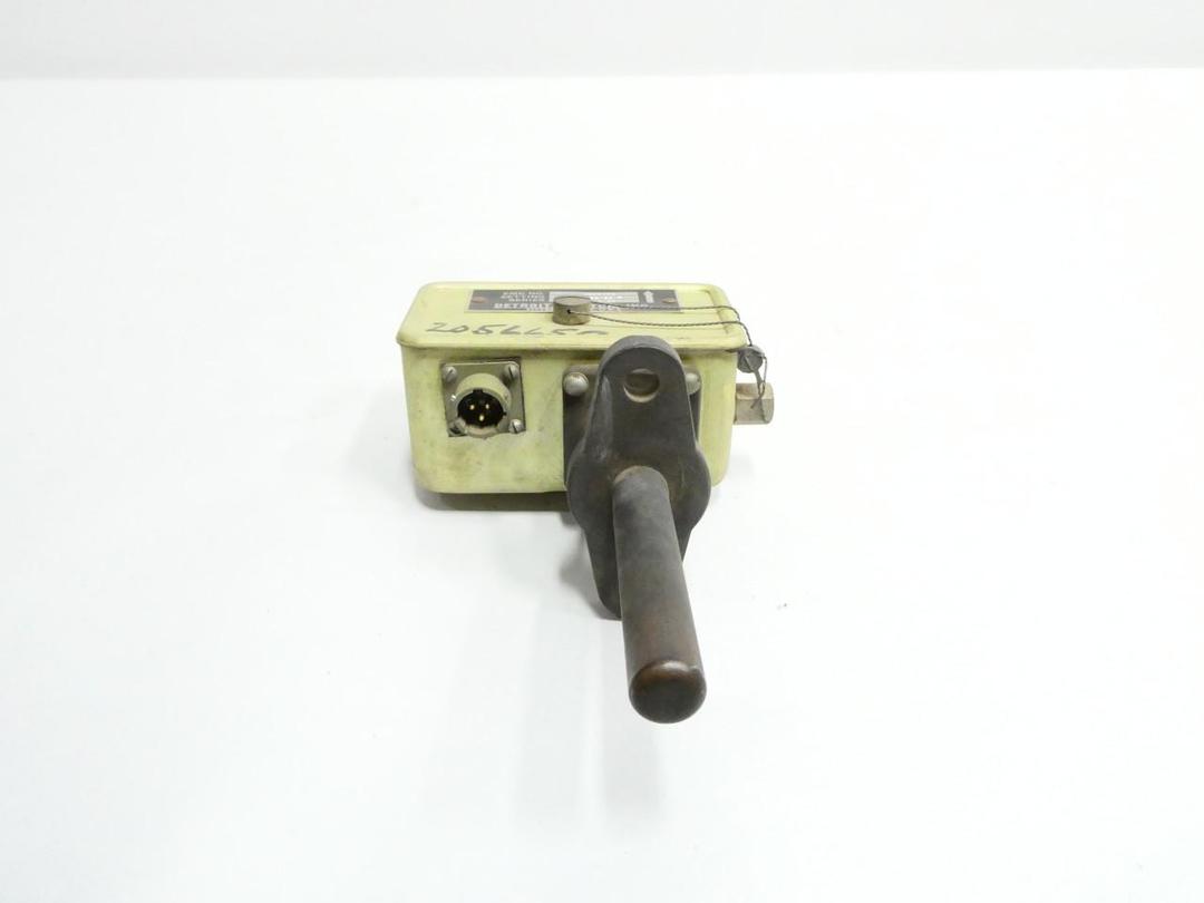 DETROIT SWITCH 8448174 TEMPERATURE SWITCH 208-198F