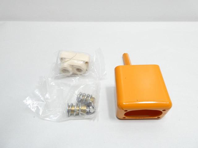 YALE 016988900 FORKLIFT BATTERY CONNECTOR