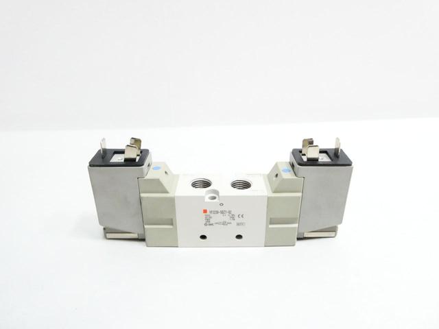 SMC VF3230-5DZ1-02 PNEUMATIC SOLENOID VALVE 24V-DC 0.7MPA