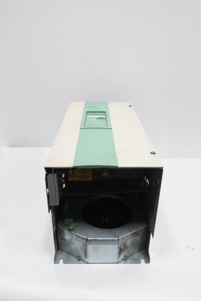 SIEMENS 6RA7082-6FV62-0-Z SIMOREG DC-MASTER DC CONVERTER 460V-AC 255A 500V-DC